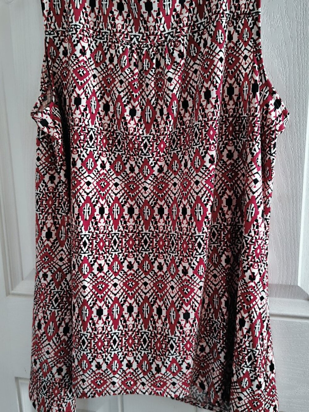 Ladies Sleeveless BOHO CHIC TOP with CROCHET TRIM & WOOD Beads - Picture 3 of 7